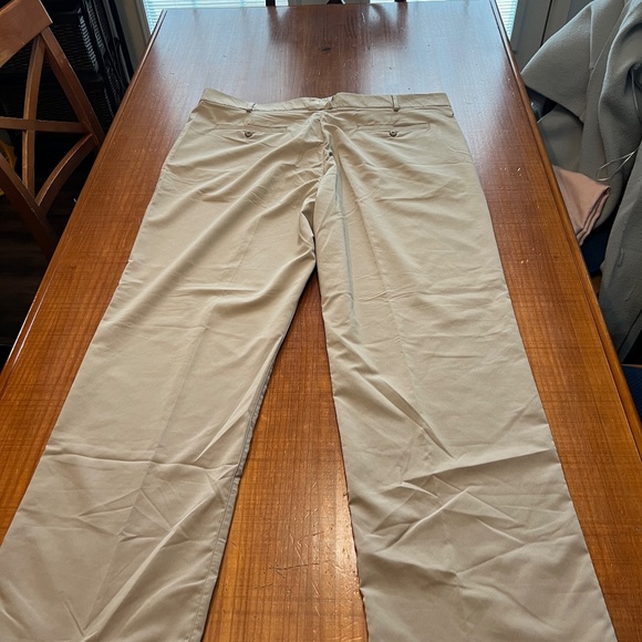 Under Armour Golf Pants Mens Performance Wear Active Wear Pant size 42x32 - Picture 3 of 6